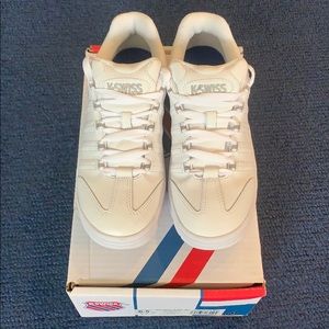 K Swiss women’s tennis shoe